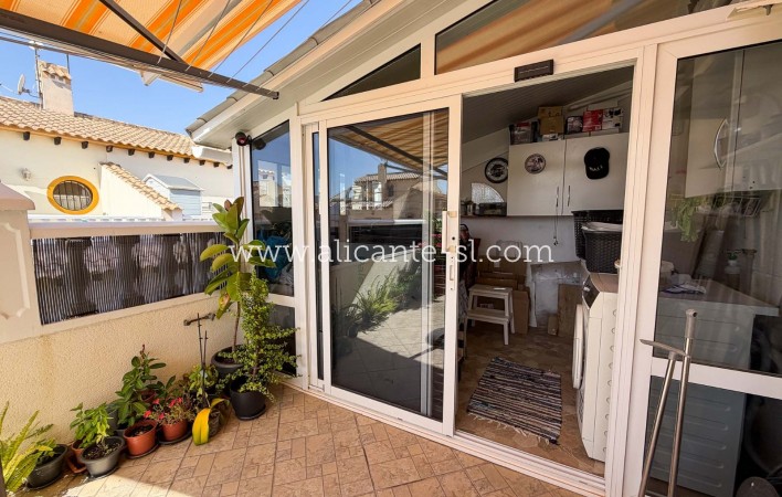 Sale - Villa  - Orihuela Costa - Los Altos