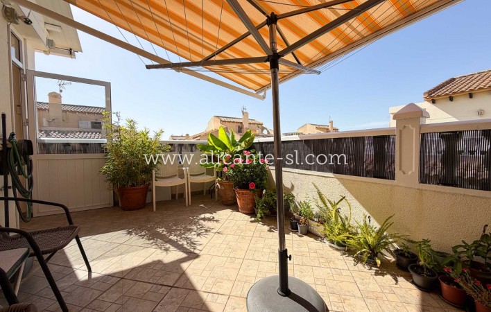 Sale - Villa  - Orihuela Costa - Los Altos