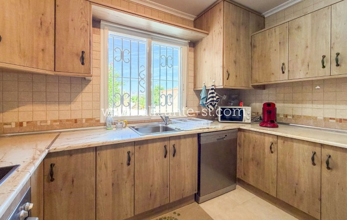 Sale - Villa  - Macisvenda