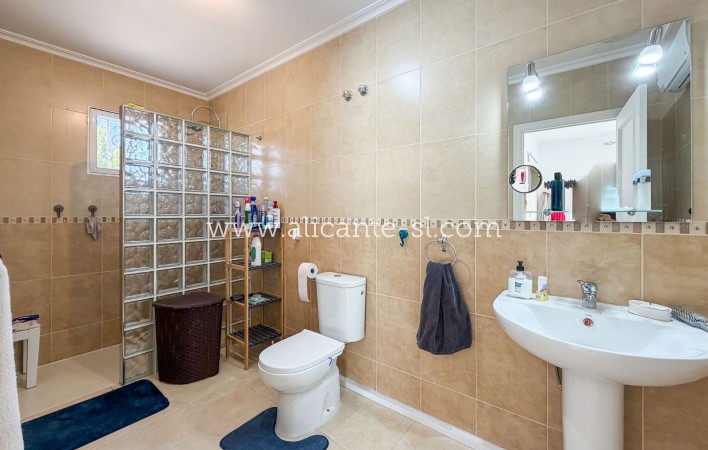 Sale - Villa  - Macisvenda