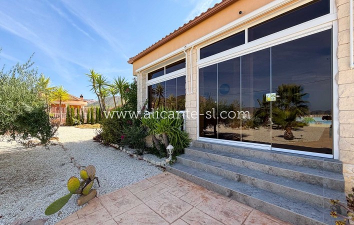 Sale - Villa  - Macisvenda