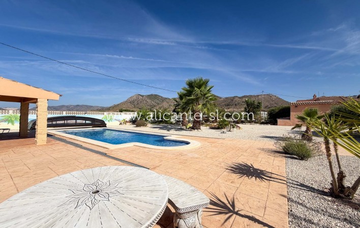 Sale - Villa  - Macisvenda