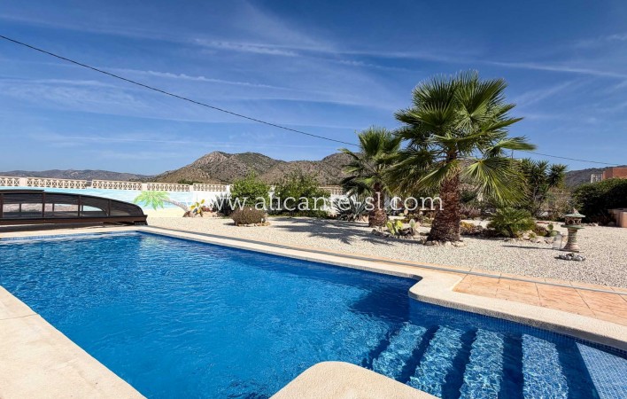 Sale - Villa  - Macisvenda