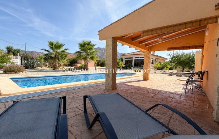 Sale - Villa  - Macisvenda