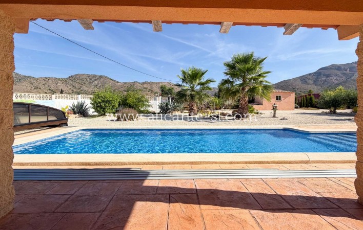 Sale - Villa  - Macisvenda