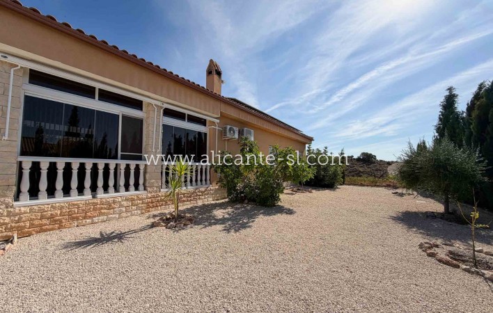 Sale - Villa  - Macisvenda