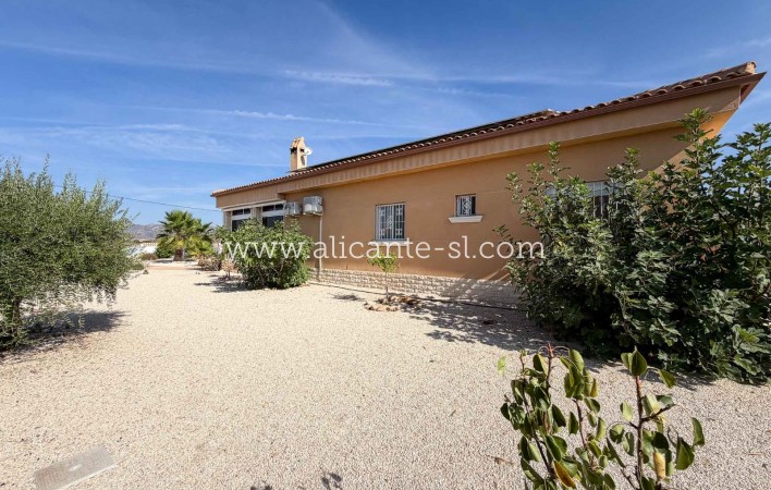 Sale - Villa  - Macisvenda