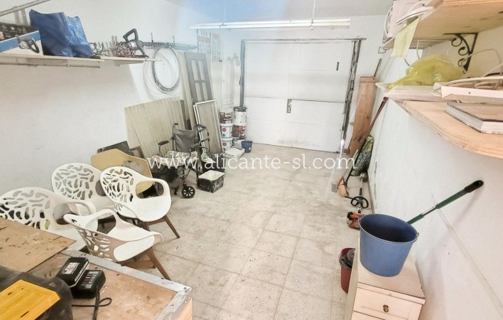 Sale - Villa  - Algueña