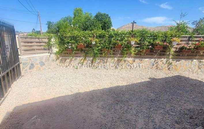 Sale - Villa  - Algueña