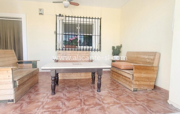 Sale - Villa  - Algueña
