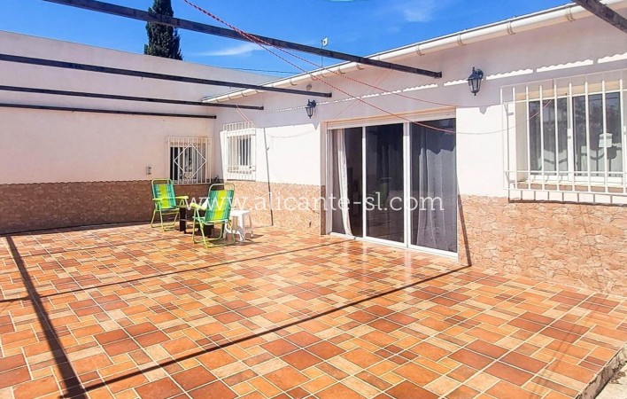Sale - Villa  - La Romana