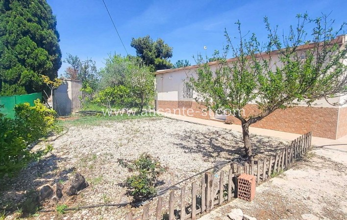 Sale - Villa  - La Romana