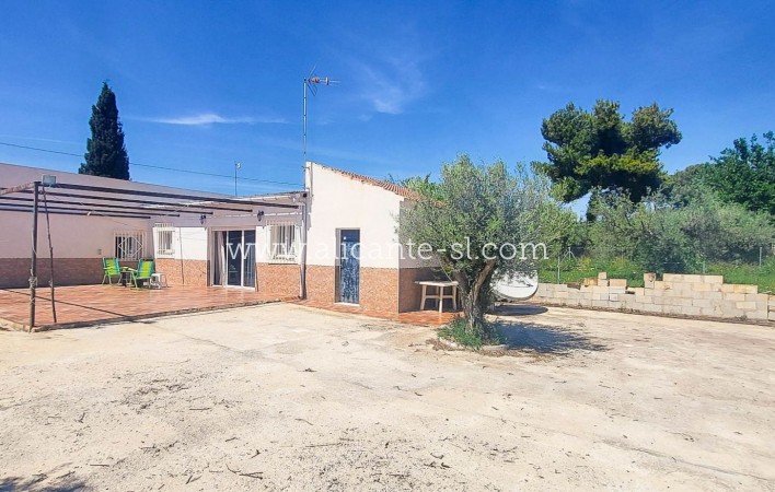 Sale - Villa  - La Romana