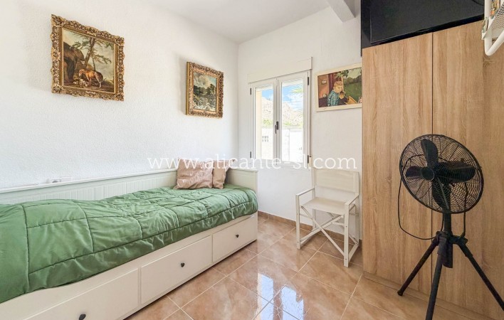 Venta - Villa  - Hondón de las Nieves