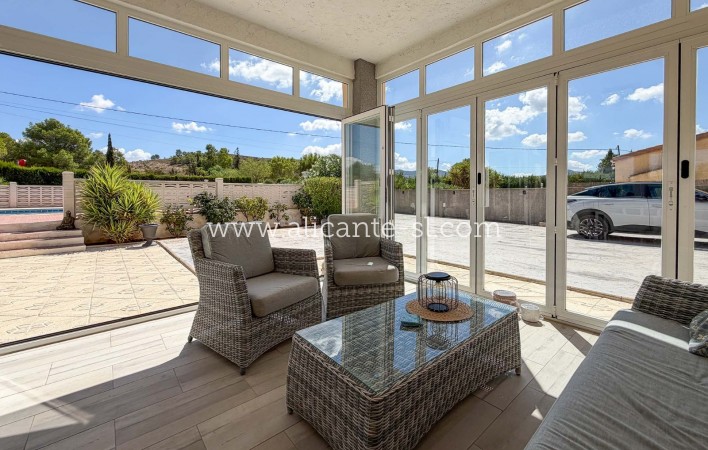 Venta - Villa  - Hondón de las Nieves