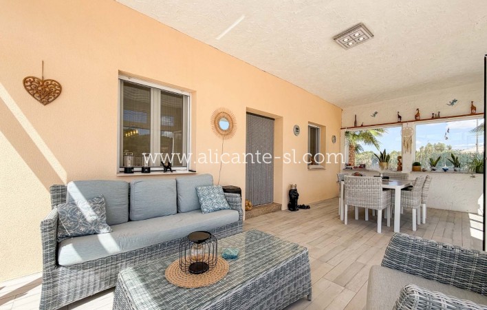 Venta - Villa  - Hondón de las Nieves