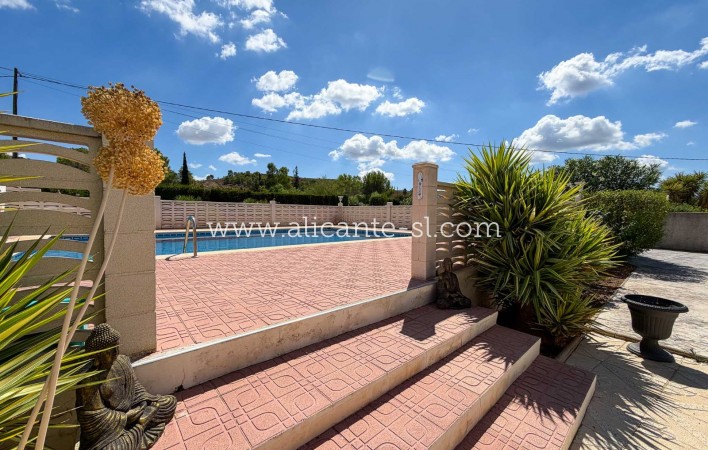 Venta - Villa  - Hondón de las Nieves