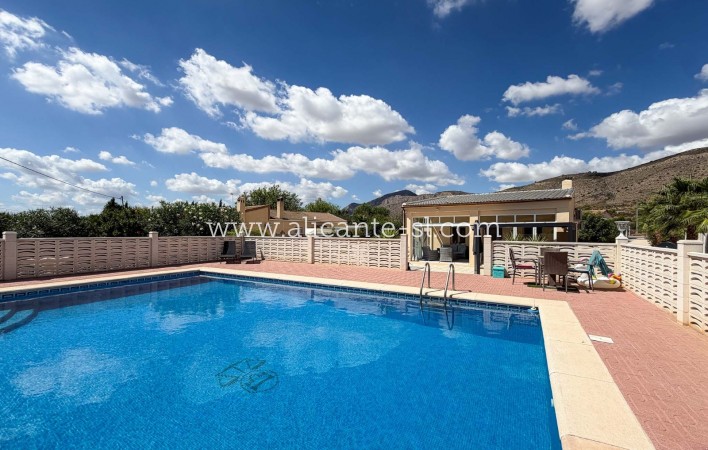 Venta - Villa  - Hondón de las Nieves