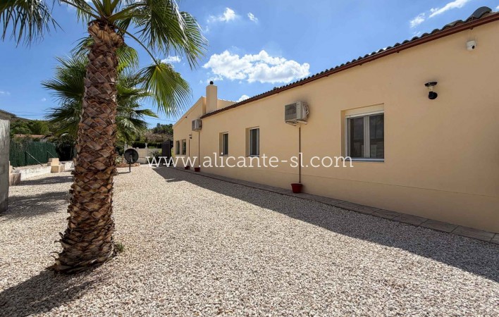 Venta - Villa  - Hondón de las Nieves