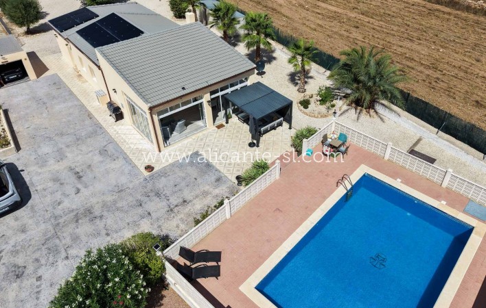 Venta - Villa  - Hondón de las Nieves