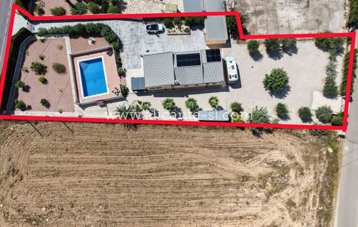 Venta - Villa  - Hondón de las Nieves