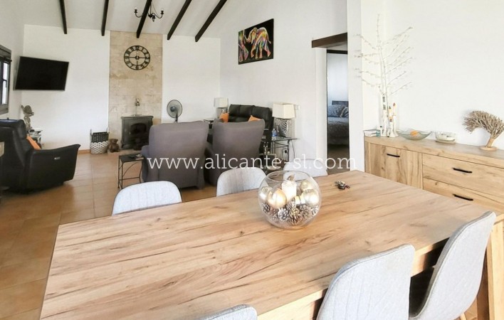 Sale - Villa  - Caudete