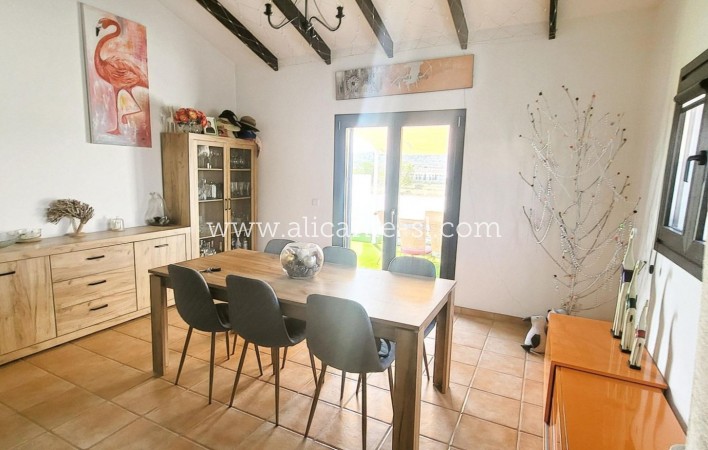 Sale - Villa  - Caudete