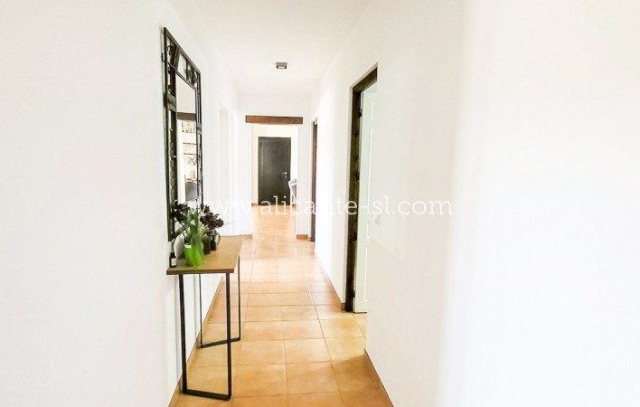 Sale - Villa  - Caudete