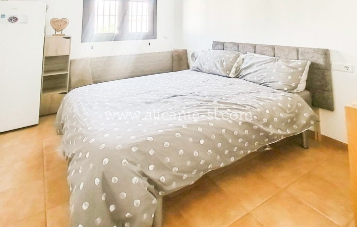 Sale - Villa  - Caudete