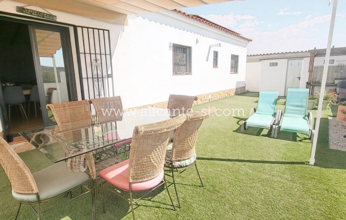 Sale - Villa  - Caudete