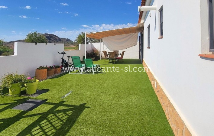 Sale - Villa  - Caudete