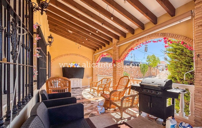 Sale - Villa  - Fortuna