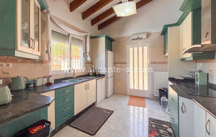 Sale - Villa  - Fortuna