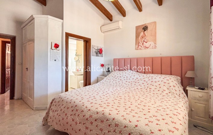 Sale - Villa  - Fortuna