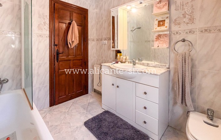 Sale - Villa  - Fortuna