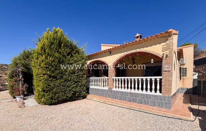 Sale - Villa  - Fortuna