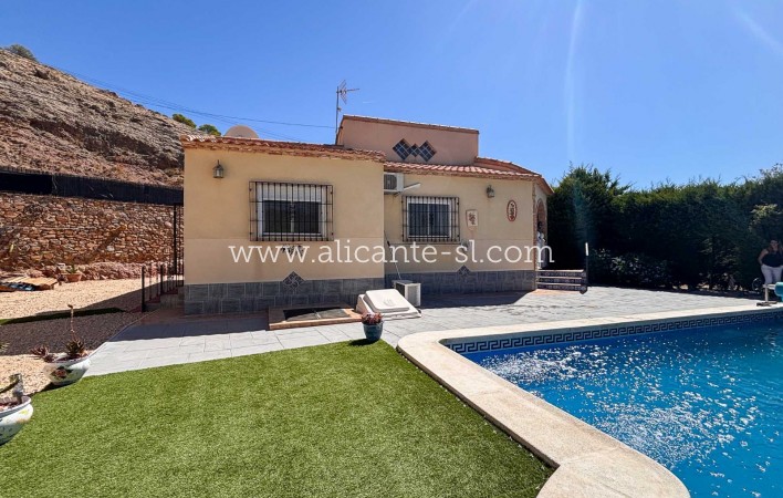 Sale - Villa  - Fortuna