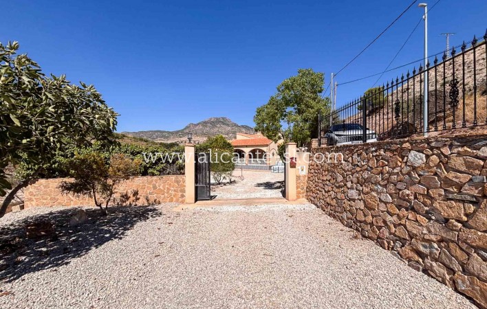 Sale - Villa  - Fortuna