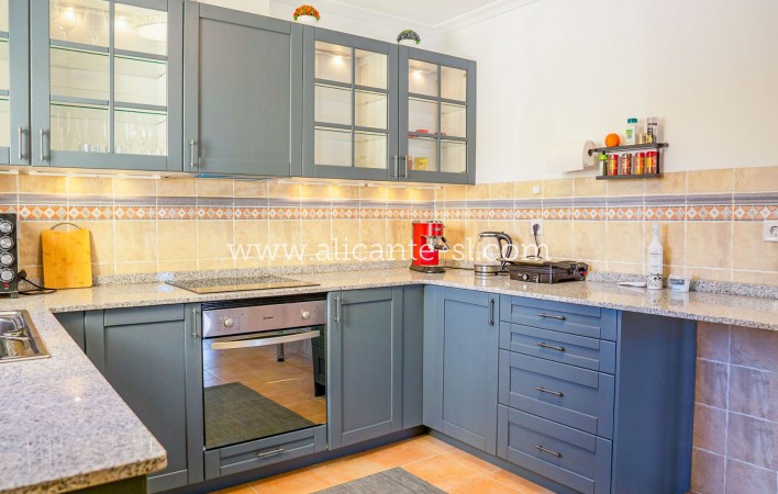 Resale - Villa / Doppelhaushälfte - La Romana