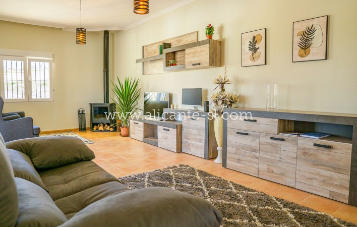 Resale - Villa / Doppelhaushälfte - La Romana