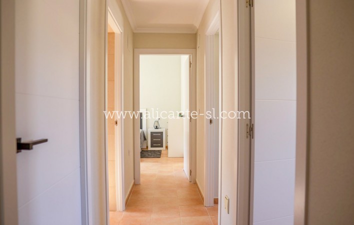 Resale - Villa / Doppelhaushälfte - La Romana