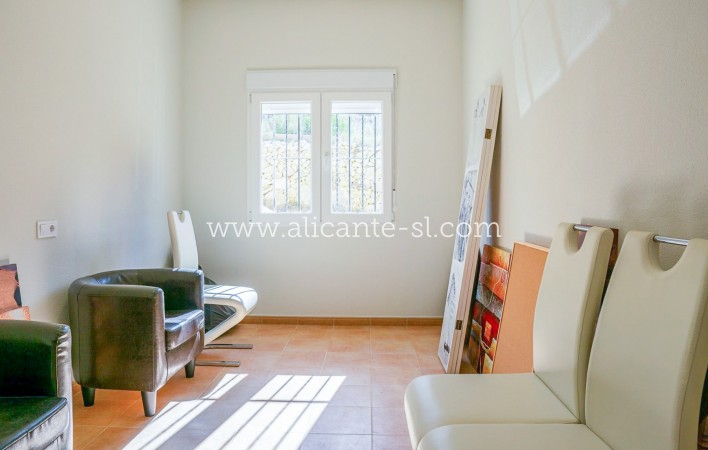 Resale - Villa / Doppelhaushälfte - La Romana