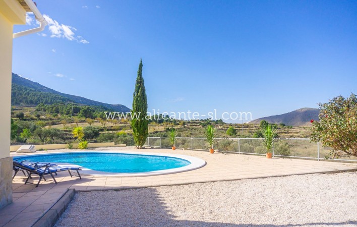 Resale - Villa / Doppelhaushälfte - La Romana