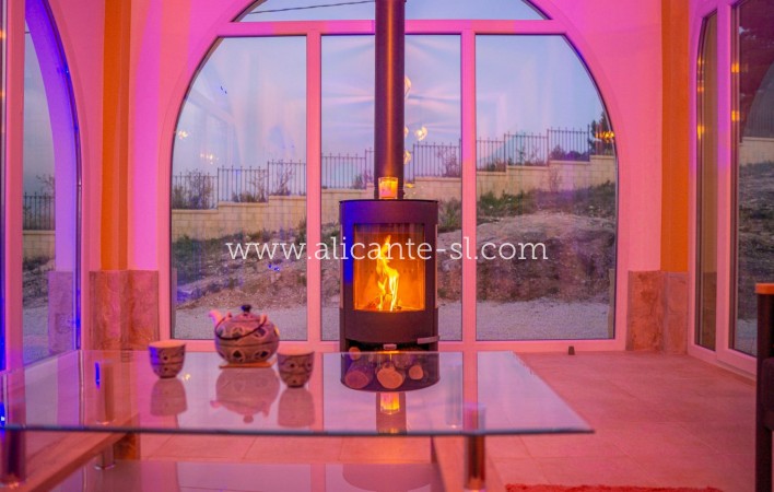 Resale - Villa / Doppelhaushälfte - La Romana