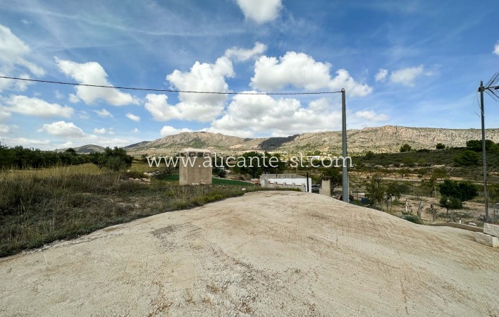 Venta - Casa de Cueva - La Romana