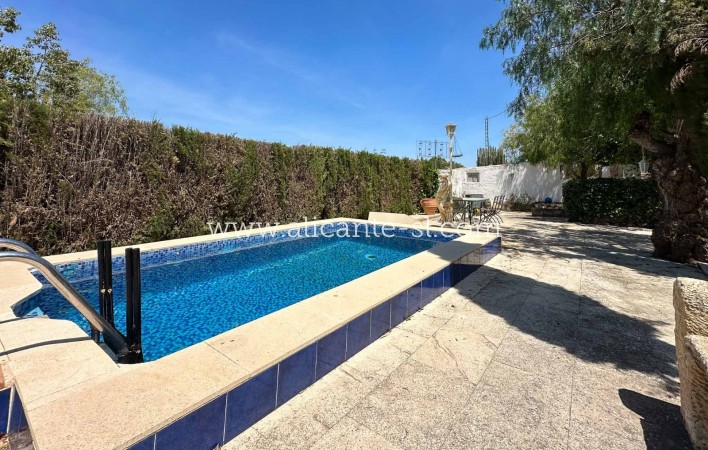 Sale - Country House - La Romana