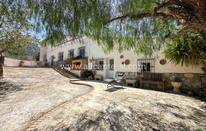Sale - Country House - La Romana