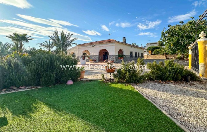 Venta - Villa  - Albatera