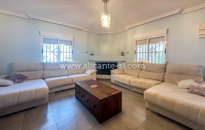 Venta - Villa  - Albatera