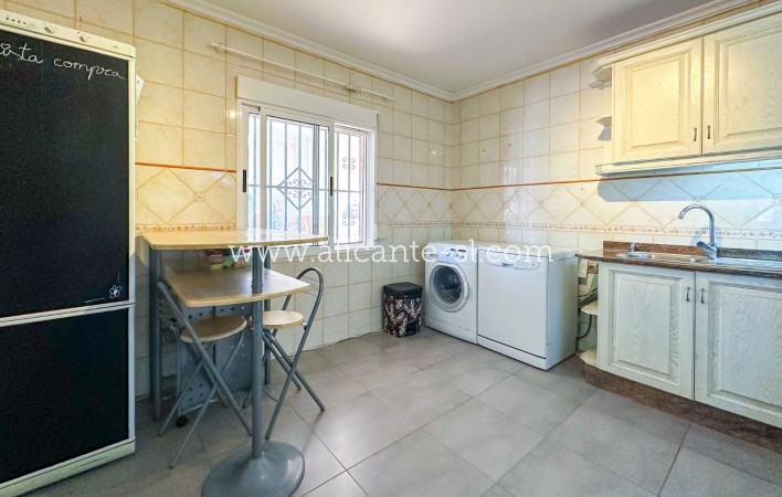 Venta - Villa  - Albatera